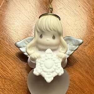 Enesco Angel Snowflake Ornament - Cream and Gold